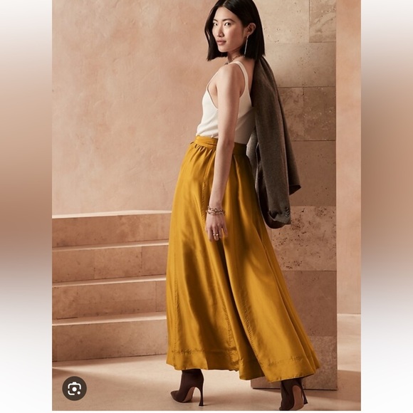 NWT BANANA REPUBLIC NOCTURNE SILK MAXI SKIRT - Picture 7 of 8